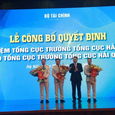 Quyết định bổ nhiệm Tổng cục trưởng Tổng cục Hải quan và các Phó Tổng cục trưởng Tổng cục Hải quan.